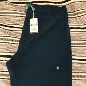 FIGS NWT Cairo Cargo Pant